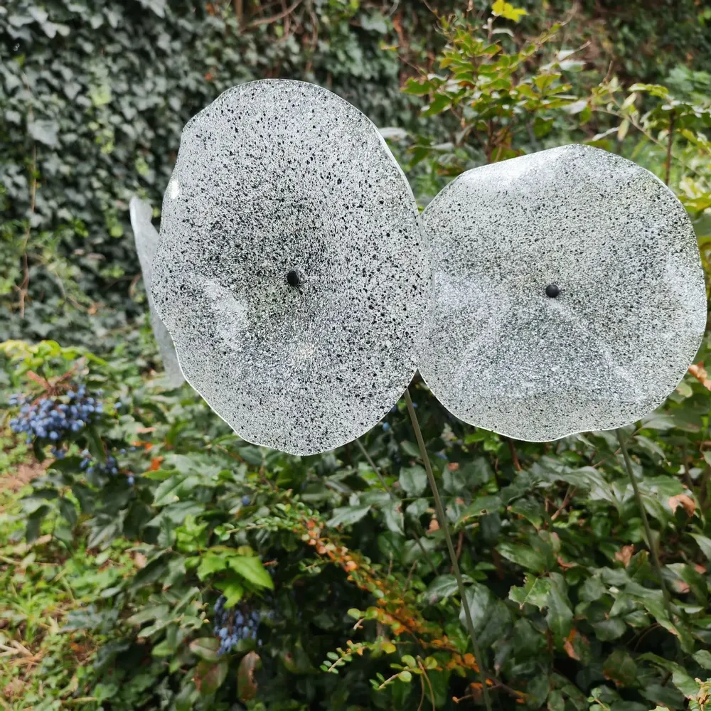 Décorations florales - Fleur en verre de couleur transparente, blanche et noire - CARNEOL GLASS