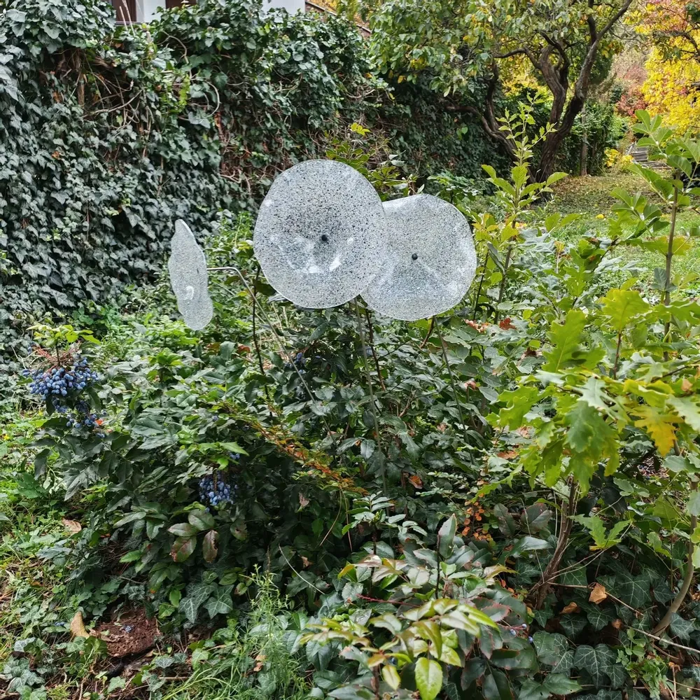 Décorations florales - Fleur en verre de couleur transparente, blanche et noire - CARNEOL GLASS