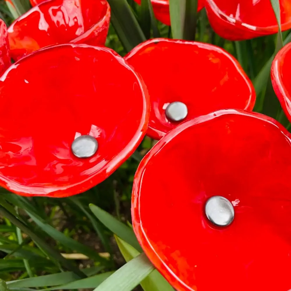 Garden accessories - Medium size red cala flower - CARNEOL GLASS