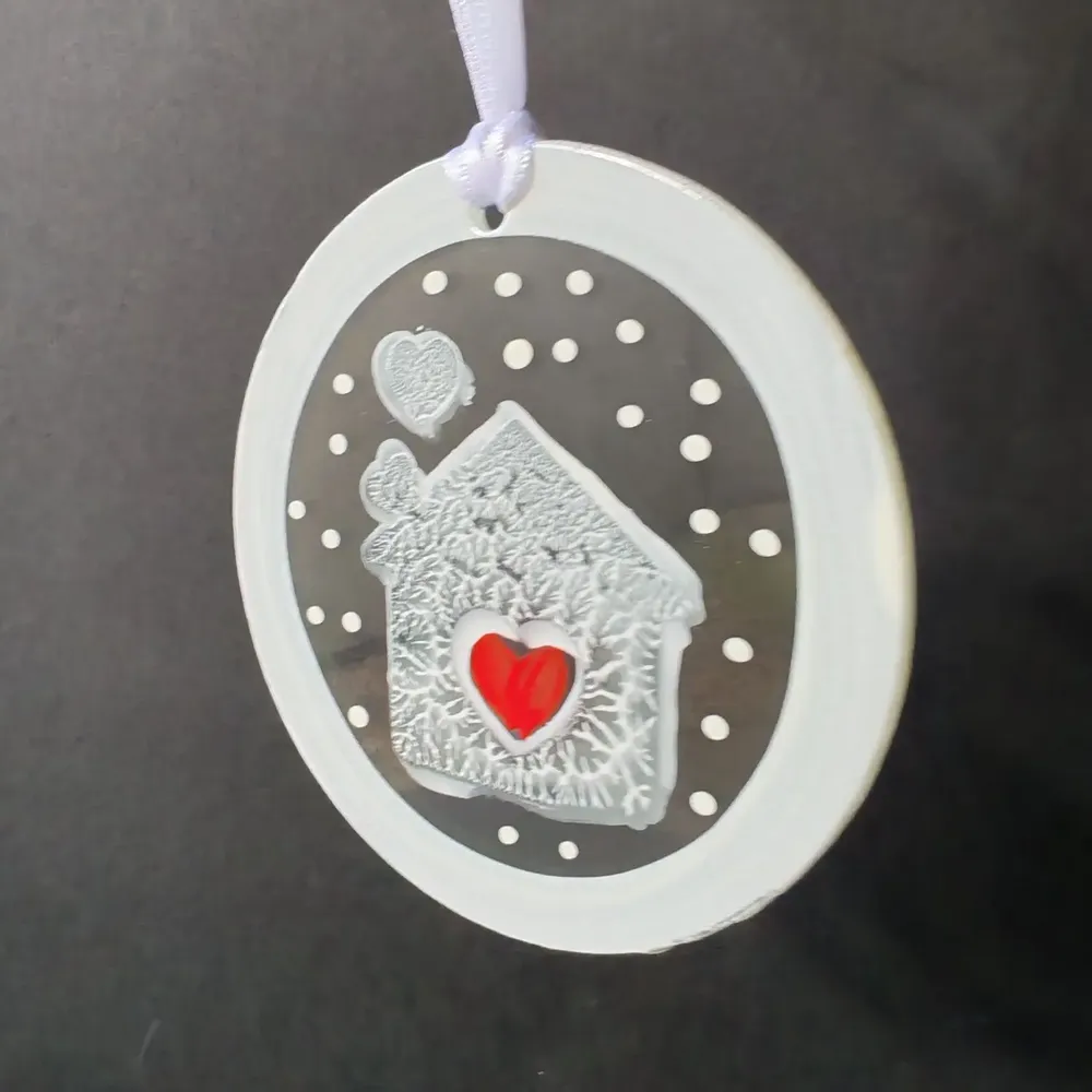 Autres décorations de Noël - Ornement en verre blanc en forme de maison peint à la main - CARNEOL GLASS