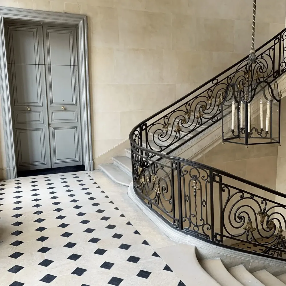 Indoor floor coverings - Nivernais stone cabochon paving - LIGERIO