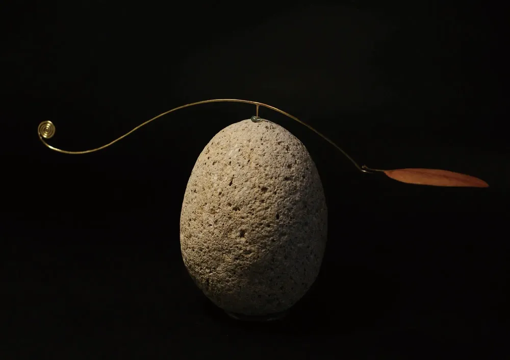 Sculptures, statuettes et miniatures - stones, leaves and feathers - KEIICHI SAITO BY ARTY ARTY