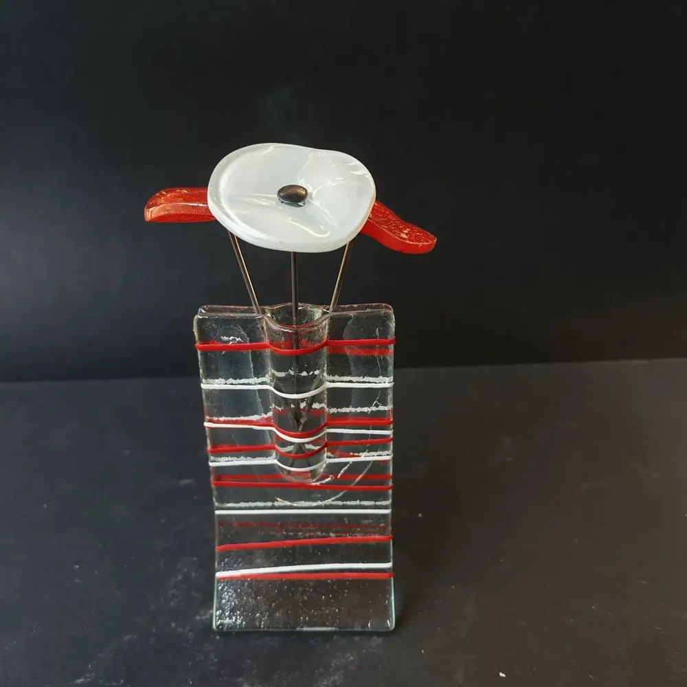 Vases - Small transparent 8x13 cm vase with red-white stripes and with 3 small flowers - CARNEOL GLASS