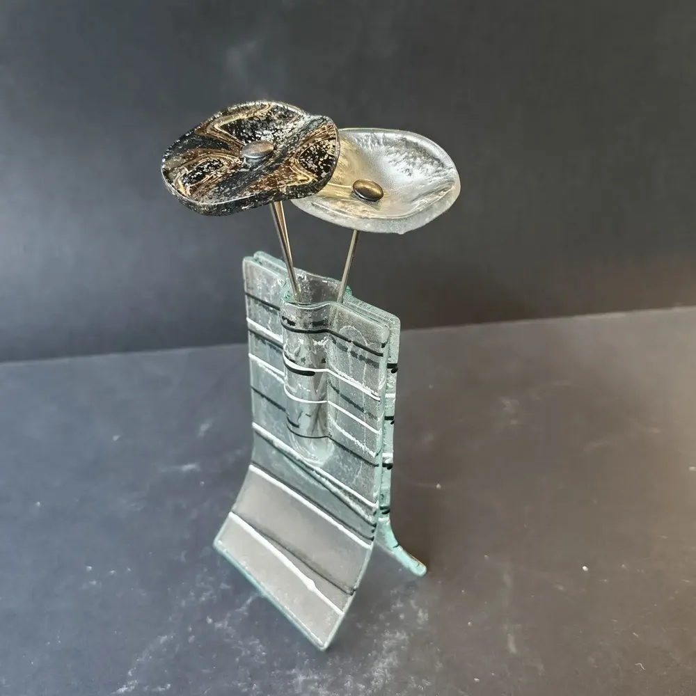 Vases - Small transparent 8x13 cm vase with white-black stripes and with 3 small flowers - CARNEOL GLASS