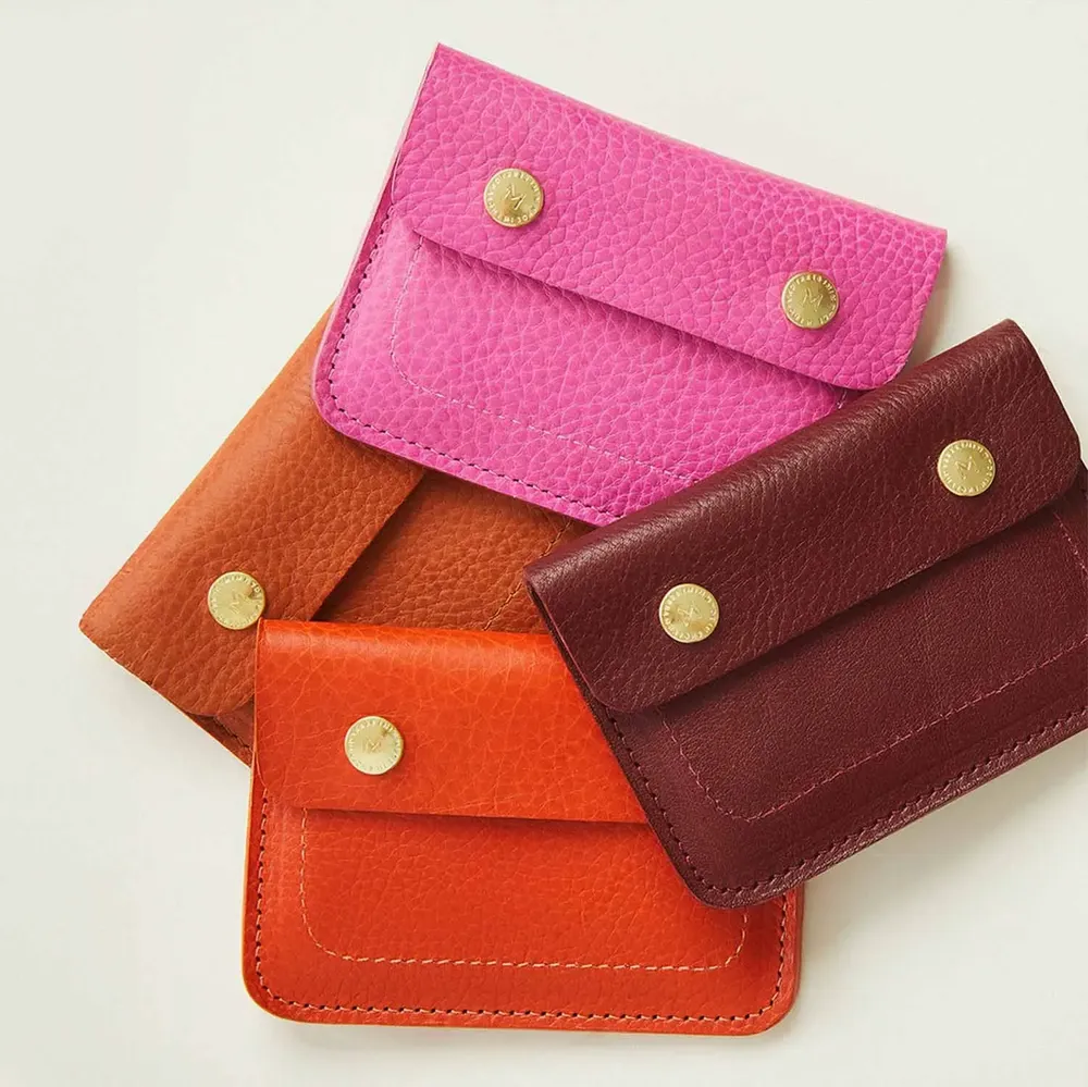 Pochettes - Kermit - Petit porte-monnaie et porte-cartes en cuir brun grainé - MIMI BERRY