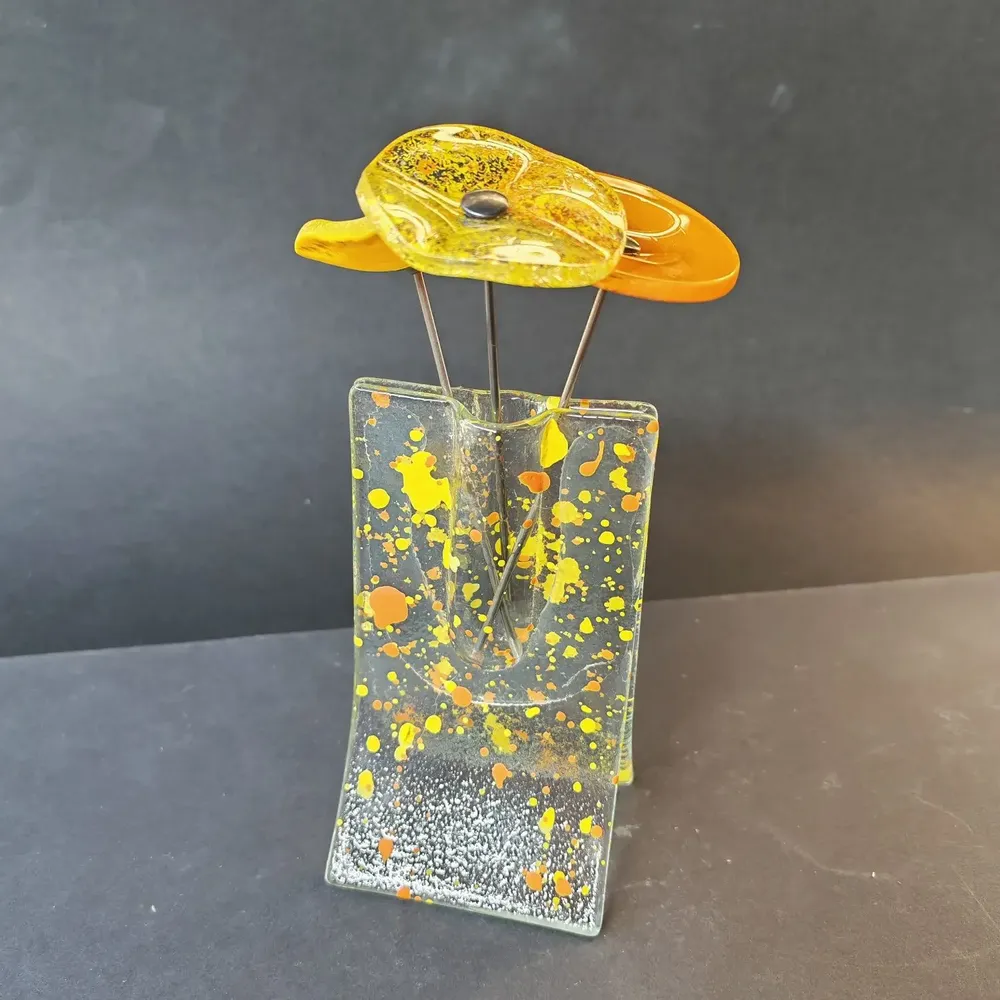 Vases - Small transparent 8x13 cm yellow-orange spotty vase with 3 small flowers - CARNEOL GLASS
