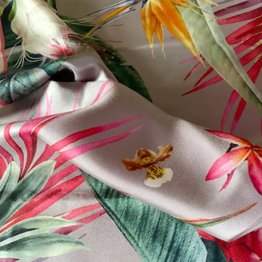 Scarves - Blossoming Beauty Scarf 90X90 CM - RALUFINEART