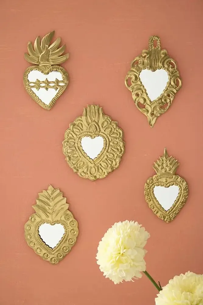 Objets de décoration - Coeurs sacrés - Milagros mexicains - P.I. PROJECT