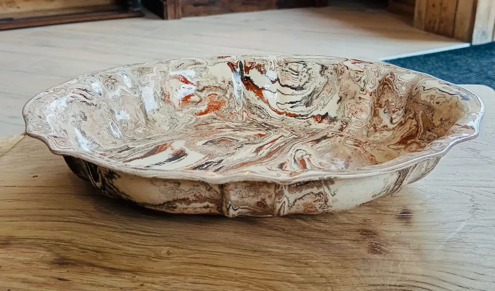 Objets de décoration - Grand plat creux en terres mêlées - FAIENCES DE MILLOUX - FABRICE BÉQUET CRÉATIONS