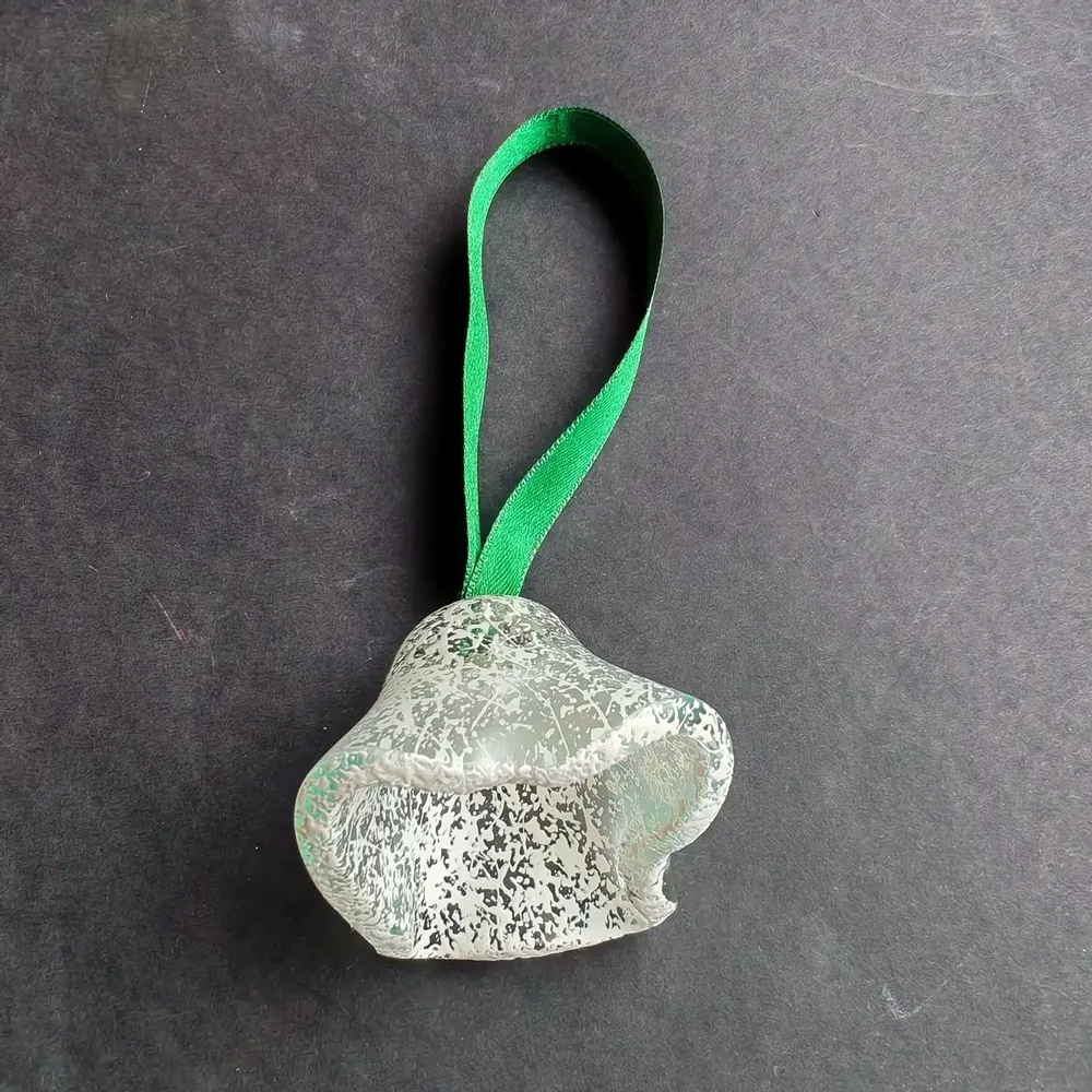 Autres décorations de Noël - Grande cloche en verre blanc transparent sur un élégant cintre en ruban - CARNEOL GLASS