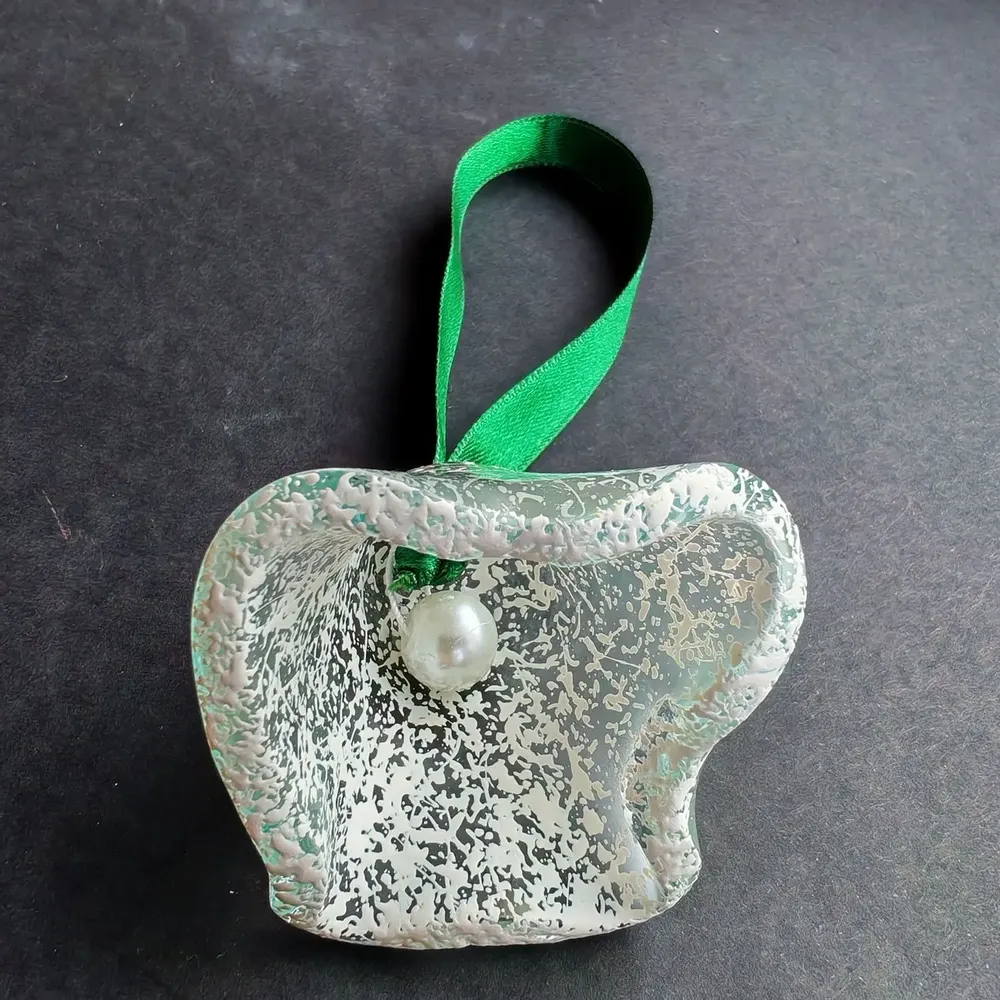 Autres décorations de Noël - Grande cloche en verre blanc transparent sur un élégant cintre en ruban - CARNEOL GLASS