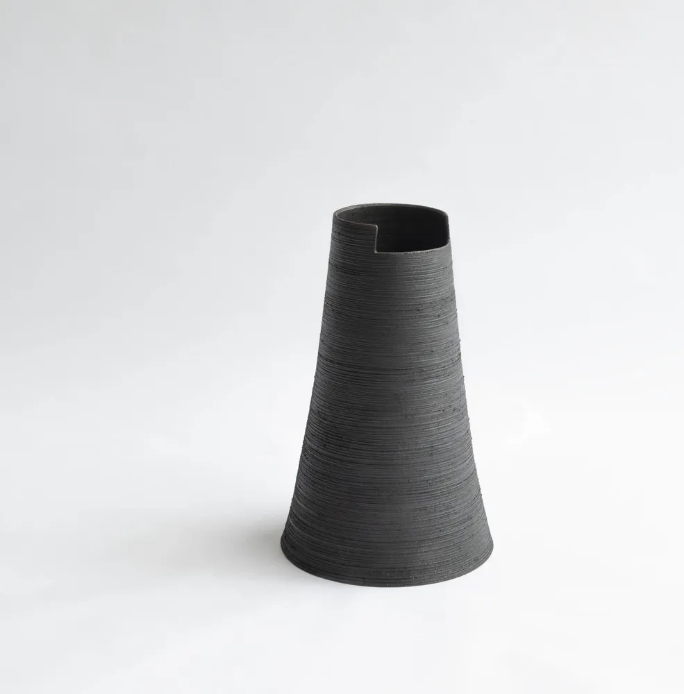 Céramique - Cut medium vase - naked dark - STUDIONUDO