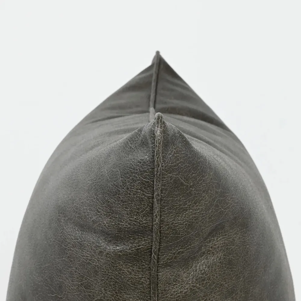 Coussins textile - Coussin en cuir artistique vert militaire - Collection Forest - DARCY & DUKE