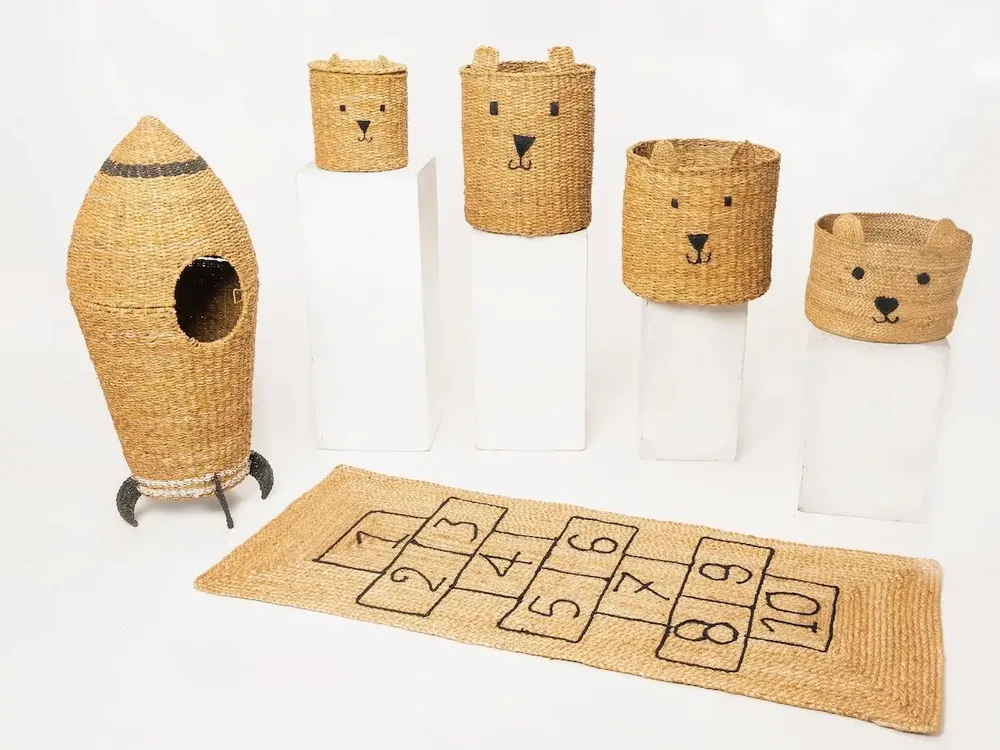 Paréos pour enfants - Handwoven Seagrass & Jute Basket – Kids & Pet Accessories - ECONEST