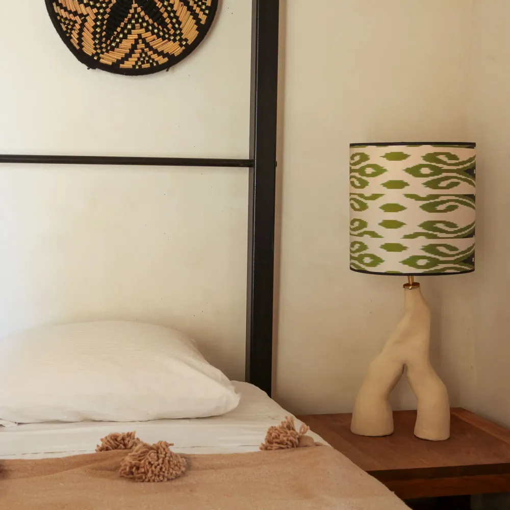 Lampes de table - Lampe inférieure en céramique fabriquée à la main, pièce unique - STUDIO WILD ORANGE