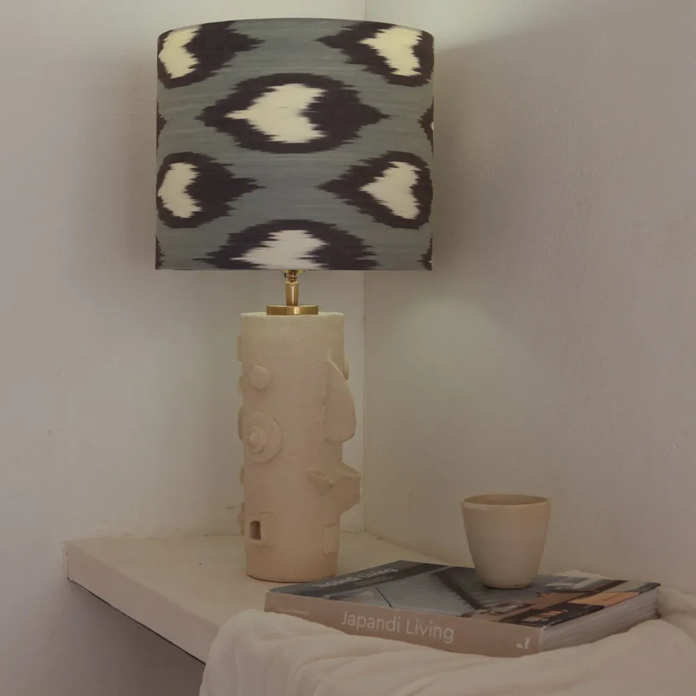 Lampes de table - Lampe en céramique fabriquée à la main Narizz, œuvre d'art unique - STUDIO WILD ORANGE