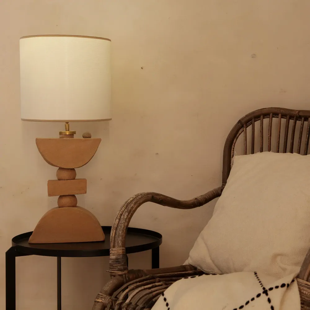 Lampes de table - Lampe de table artisanale en céramique demi-lune - STUDIO WILD ORANGE