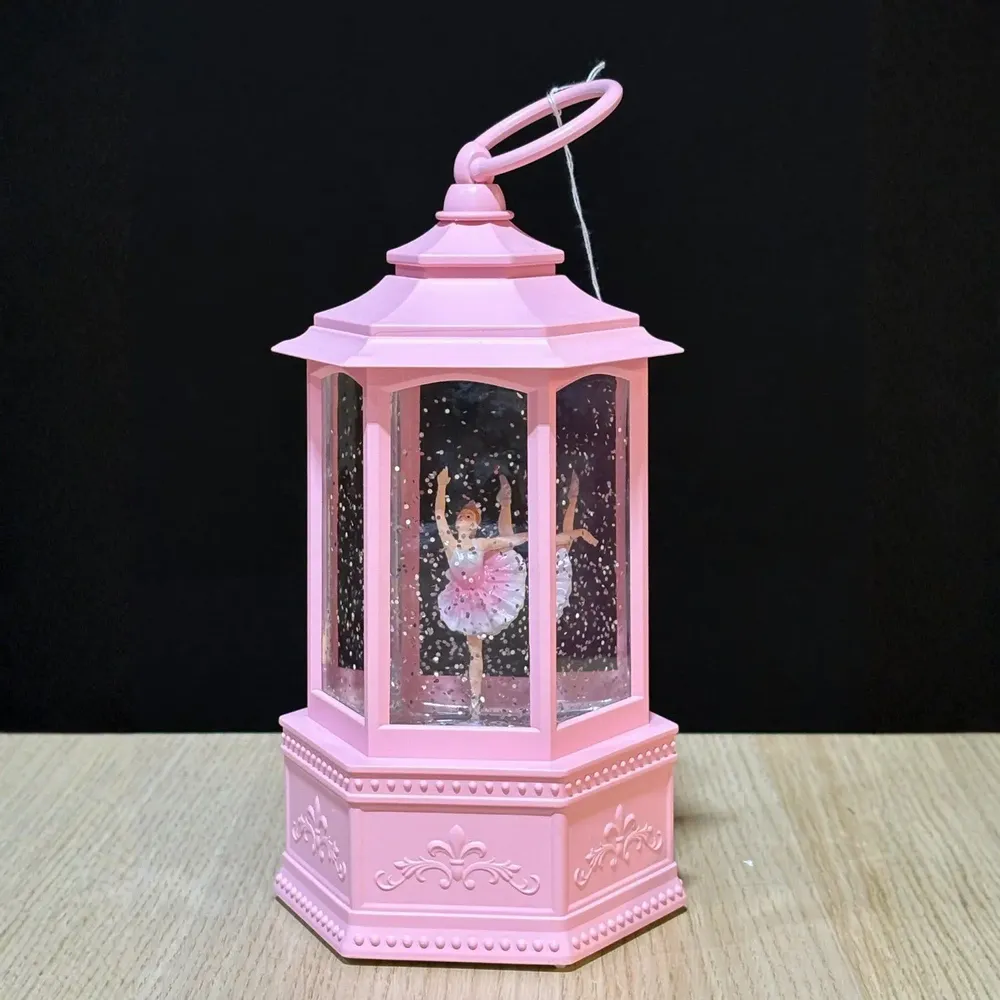 Autres décorations de Noël - Lanterne Boule à Neige LED – Danseuse Étoile Rose - BLUE STAR B.V.