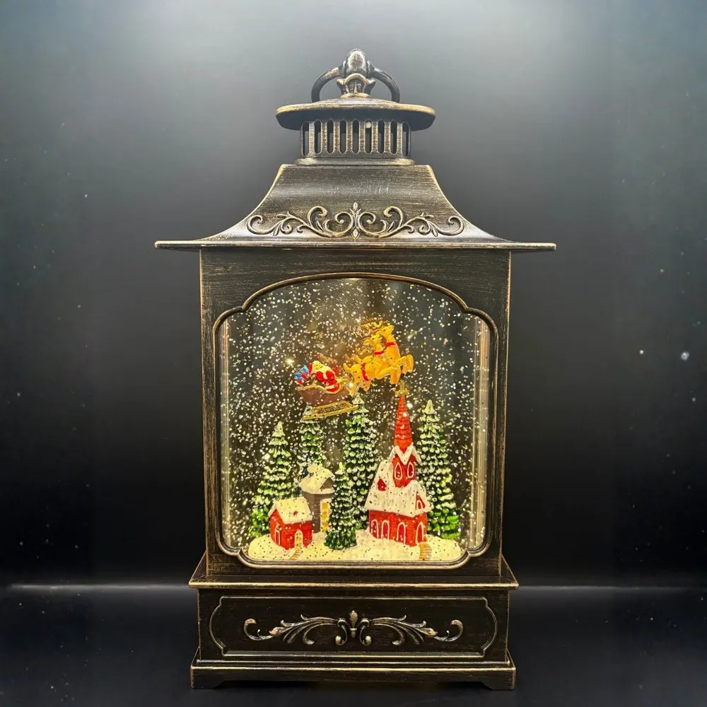 Autres décorations de Noël - Lanterne Boule à Neige LED – Traîneau du Père Noël & Église - BLUE STAR B.V.