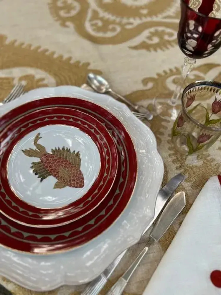 Formal plates - Assiettes Piscis en porcelaine - OUR LINEN