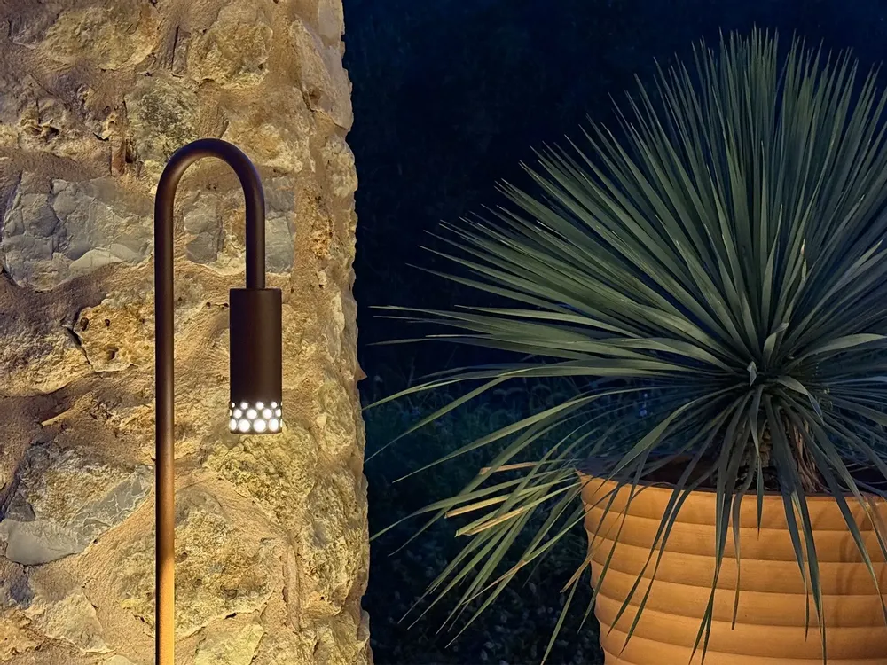 Lampadaires extérieurs - borne LED ELYXIR - LYX LUMINAIRES