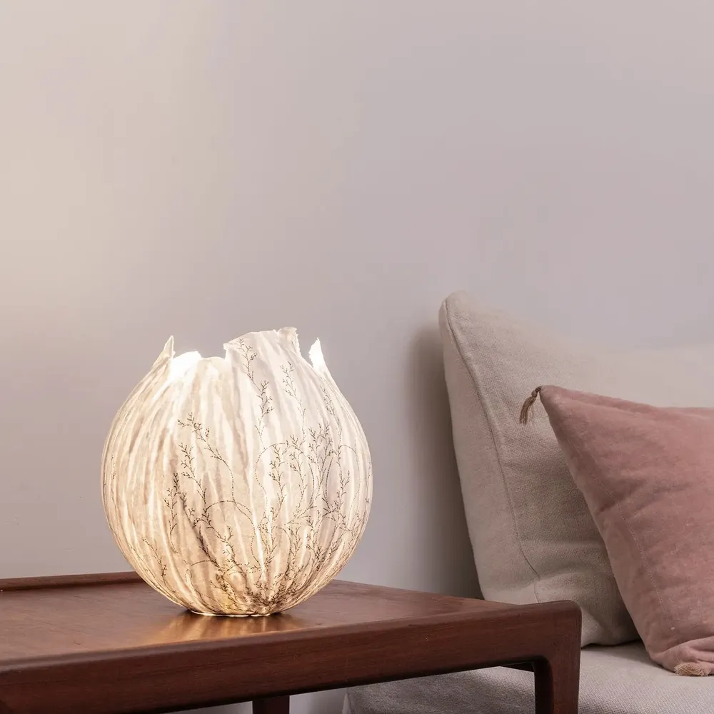 Unique pieces - cocoon lamp - N.LOBJOY