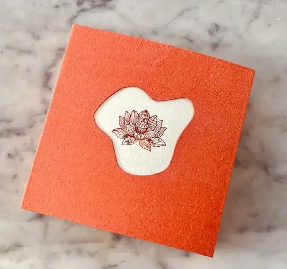 Gifts - Lotus Eclosion box - YÜSSÉE