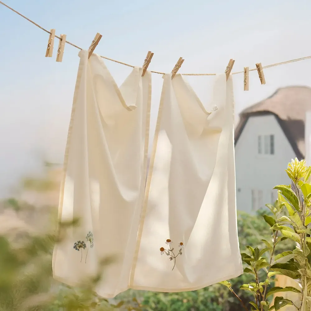 Dish towels - Embroidered napkins and tea towels - IB LAURSEN