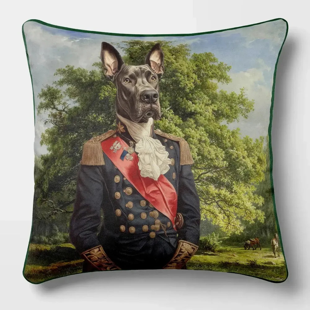 Linge - Bestiaire Aristocratique 5 (Le Général Dogue) — Housse Coussin Velours 45cm x 45cm - LAURE WELFLING - DJEBELI