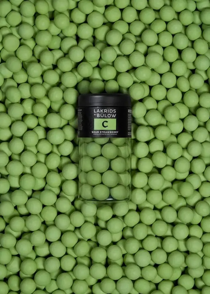 Chocolat - C - SOUR STRAWBERRY - CHOCOLATE COATED LIQUORICE - LAKRIDS BY BÜLOW