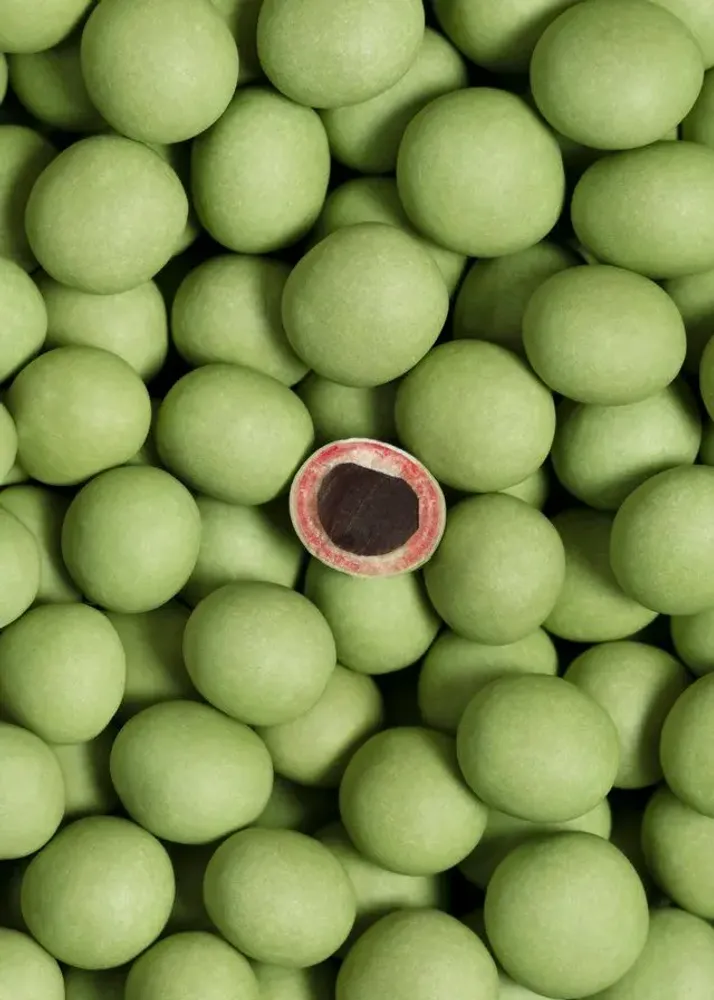 Chocolat - C - SOUR STRAWBERRY - CHOCOLATE COATED LIQUORICE - LAKRIDS BY BÜLOW