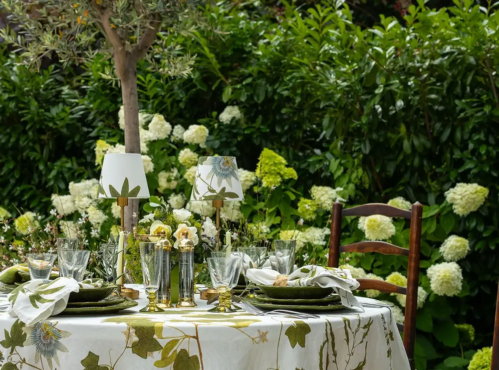 Table cloths - HERB GARDEN Linen Tablecloths & Napkins - SUMMERILL AND BISHOP