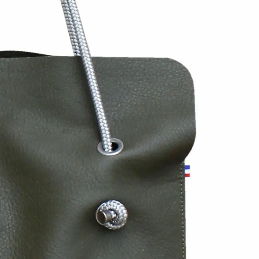 Bags and totes - SAC CUIR LISSE DIVINE VERT FORET  - MADE IN FRANCE - AMWA AND CO