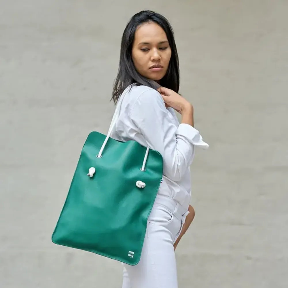 Bags and totes - TOTEBAG DIVINE LEATHER SMOOTH VERT EMERAUDE - MADE IN FRANCE - AMWA AND CO