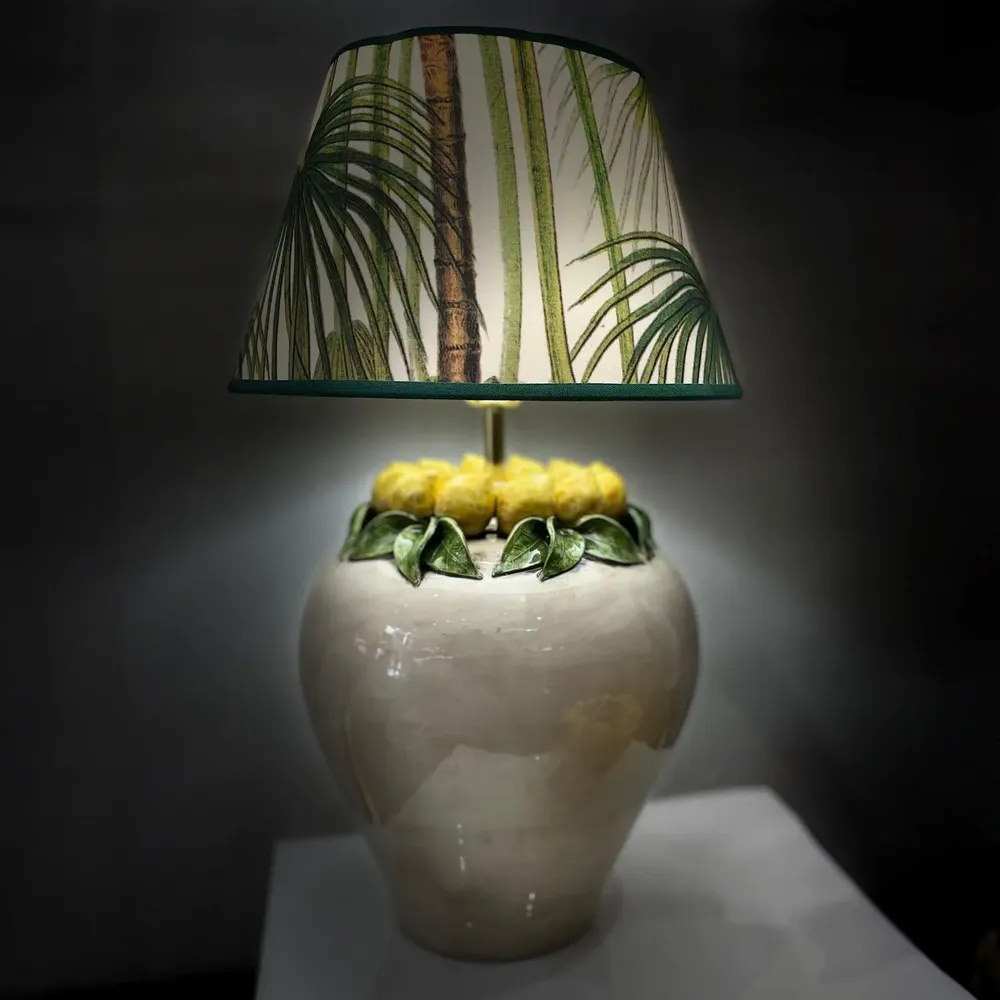 Objets design - Lampe coupe aux citrons de Sicile h 27 (h 52 avec abat-jour Ø 40) - CERAMICHE SOFIA