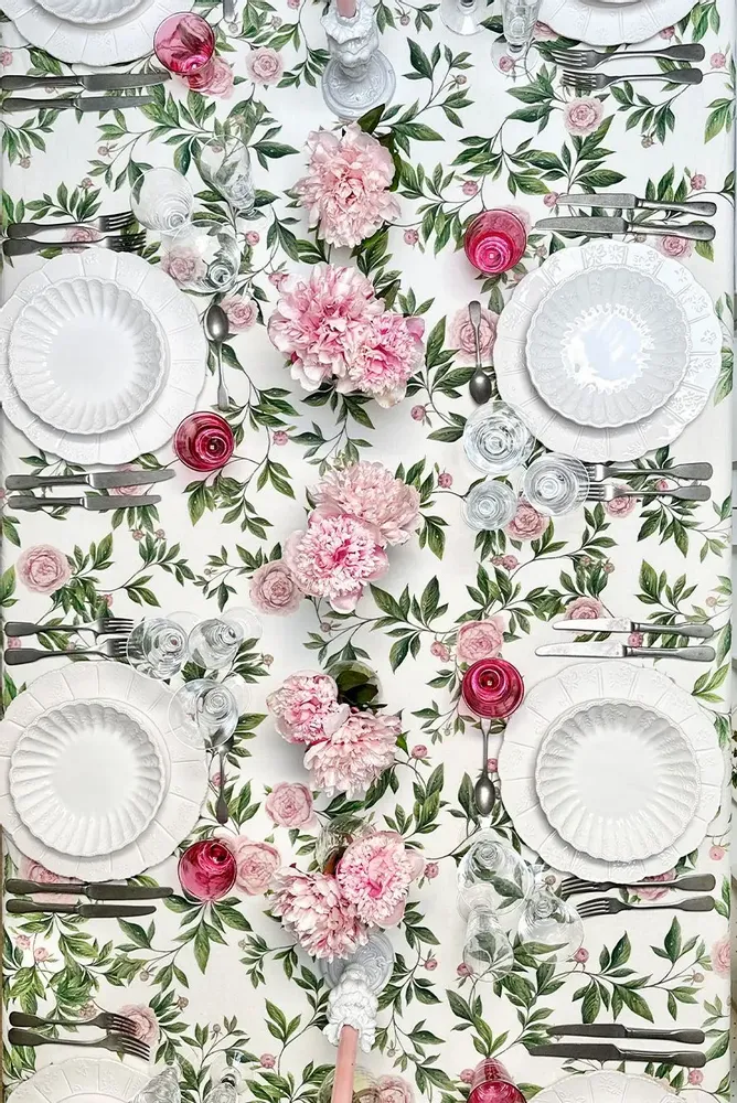 Table cloths - TRAILING PEONY Linen Tablecloth & Napkins - SUMMERILL AND BISHOP
