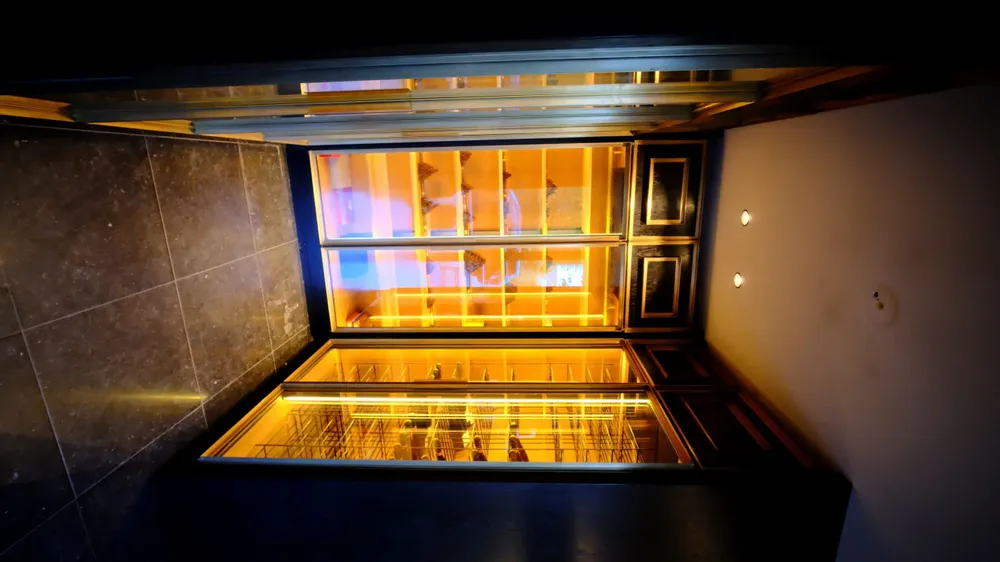 Etagères - Armoire à  vin - ART-APPLIQUÉE