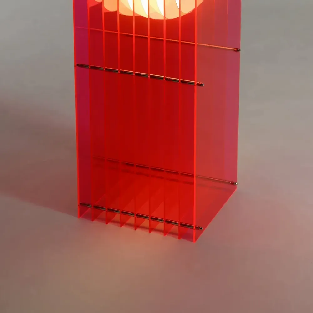 Desk lamps - LOP lamp big rectangle in electric pink acrylic - BANG