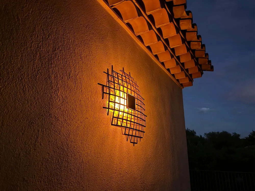 Outdoor wall lamps - YXY solar wall lamp - LYX LUMINAIRES