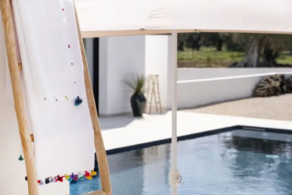 Bath towels - White cotton bath linen with tassels. - MIA ZIA