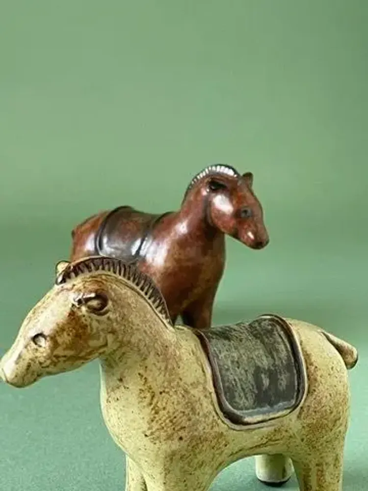 Pottery - Ornament A wooden horse yellow - カシワクラフト