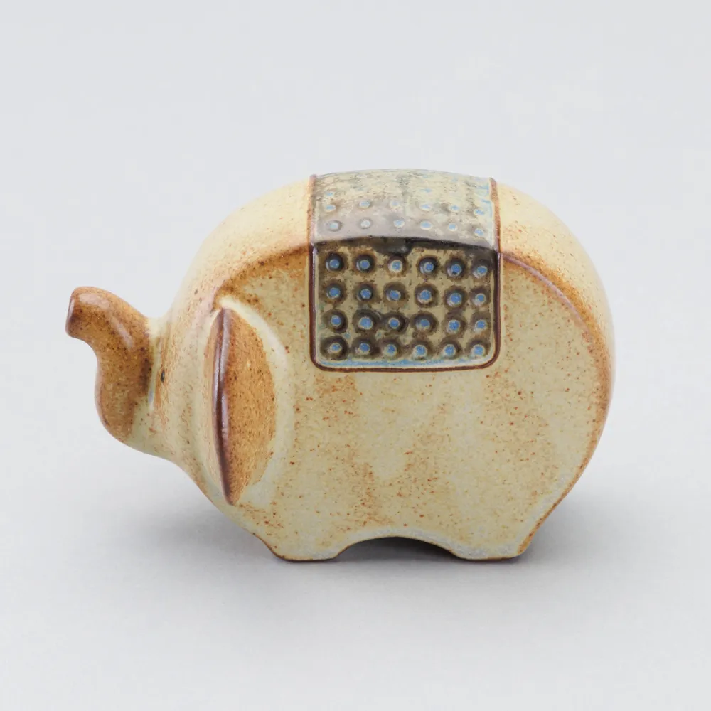 Gifts - Ornament An elephant type: Flat - カシワクラフト