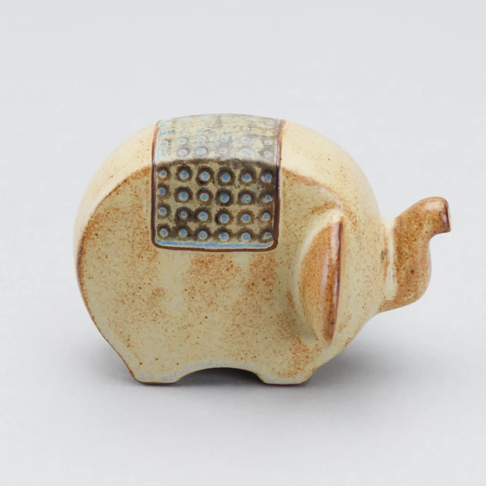 Gifts - Ornament An elephant type: Flat - カシワクラフト