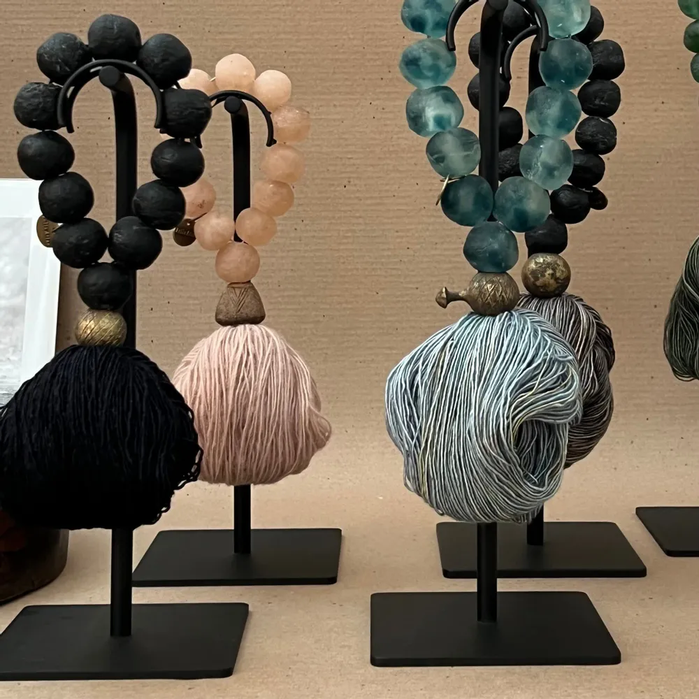 Art glass - Prayer bead sculpture in large glass - STUDIO JULIA ATLAS