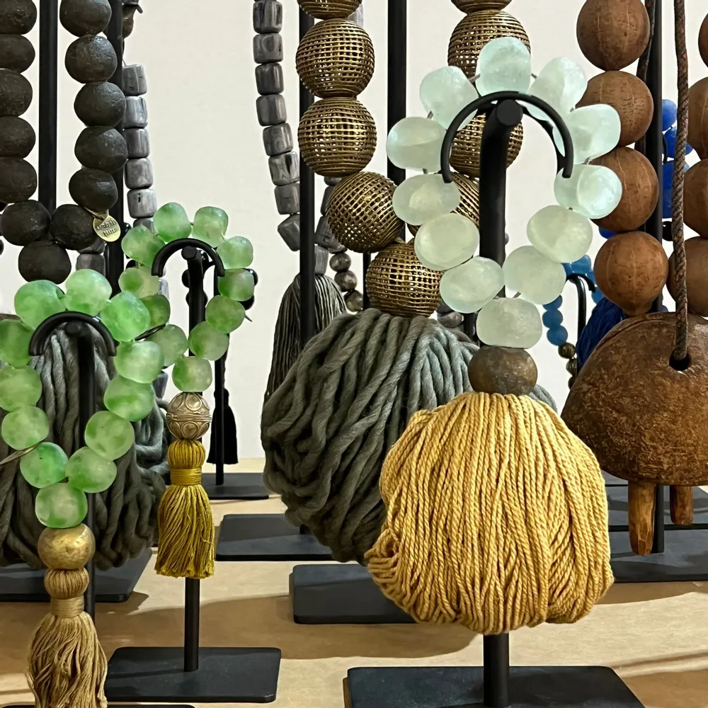 Art glass - Prayer bead sculpture in large glass - STUDIO JULIA ATLAS