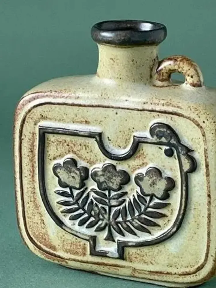 Vases - Vase with a grip type: square/round - カシワクラフト