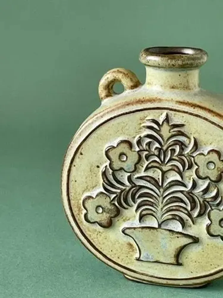 Vases - Vase with a grip type: square/round - カシワクラフト