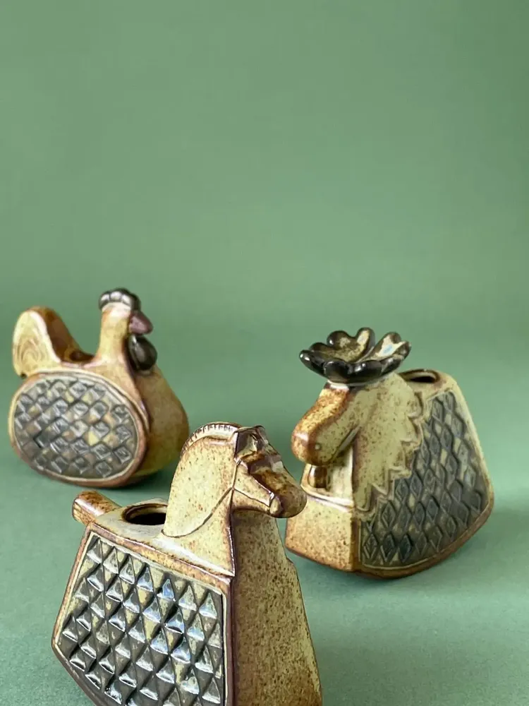 Vases - Vase A small horse/chicken/moose - カシワクラフト