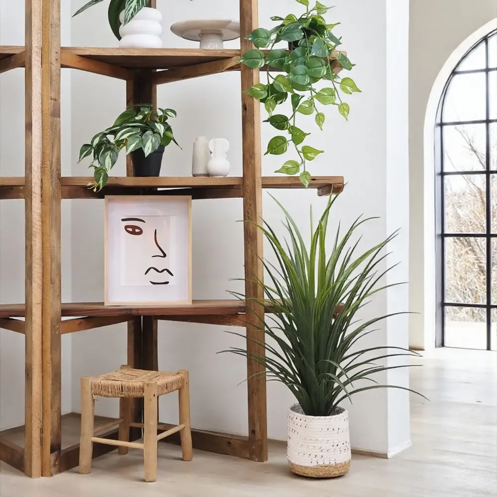 Floral decoration - Artificial Trailing Pothos in Pot - LIGNE DÉCO