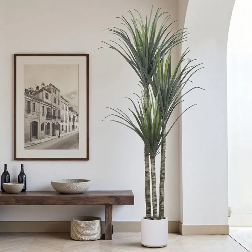 Décorations florales - Dracaena artificielle 3 têtes en pot plastique blanc - LIGNE DÉCO